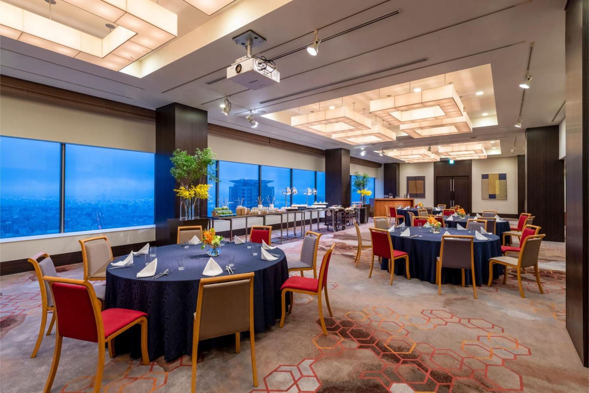 מלון Ana Crowne Plaza Kobe By Ihg מראה חיצוני תמונה The Club